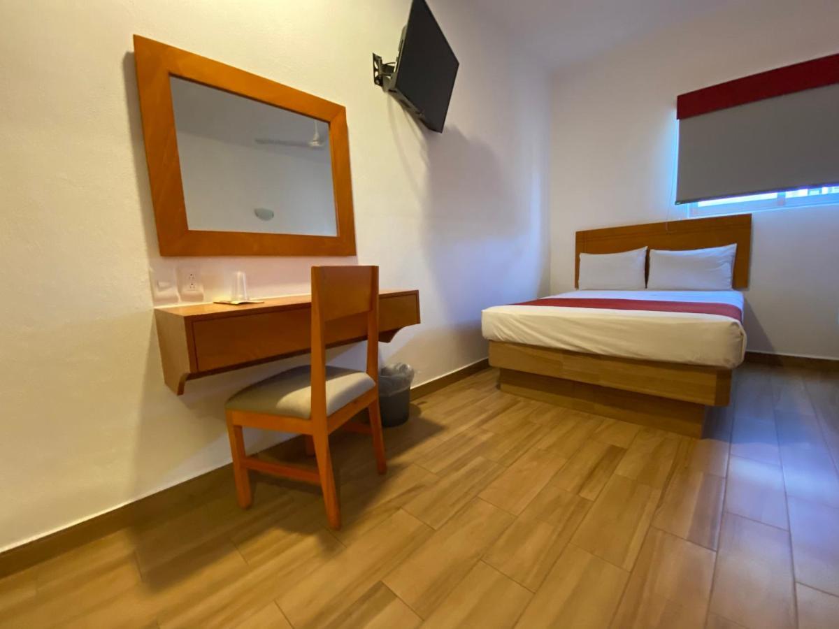 Hotel Lb Мансанильо Экстерьер фото
