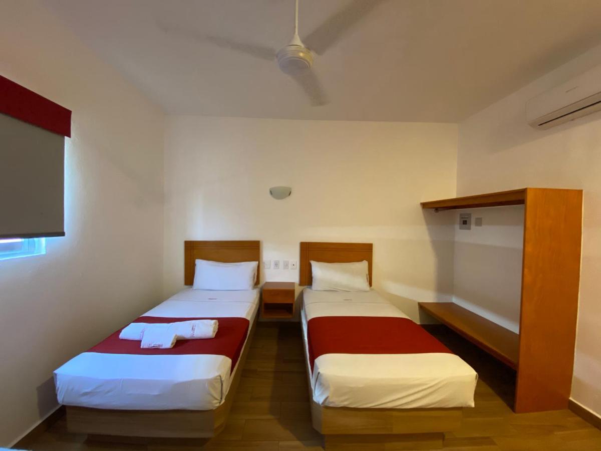 Hotel Lb Мансанильо Экстерьер фото