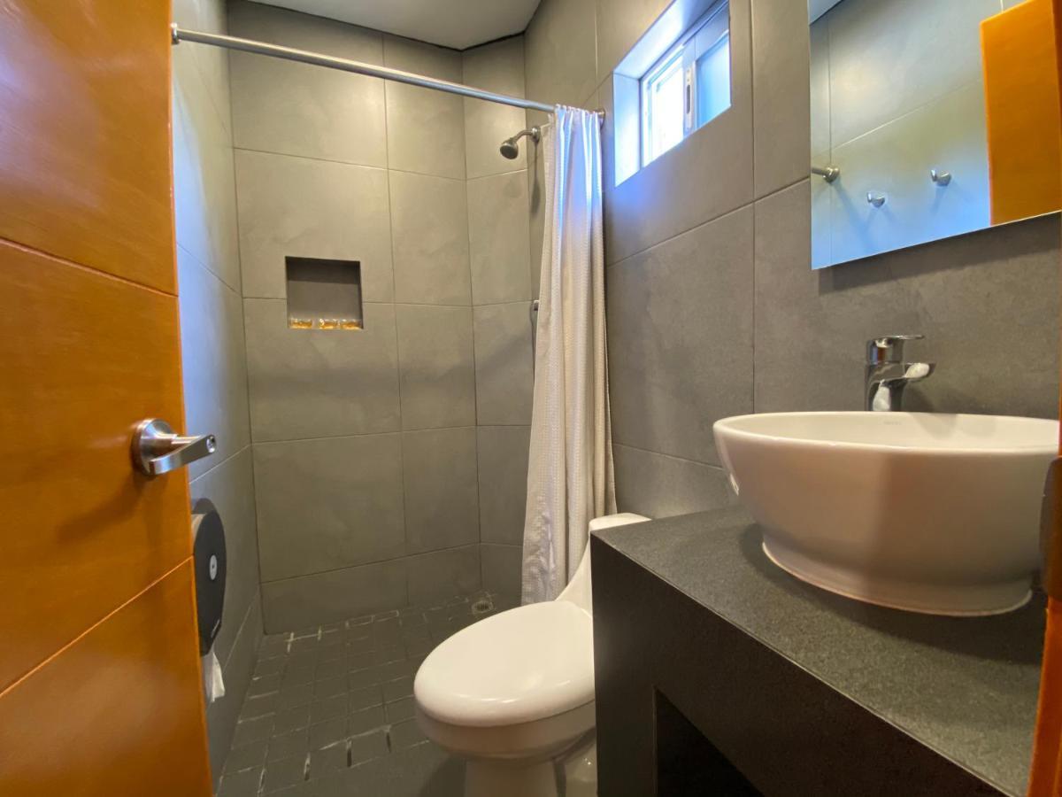 Hotel Lb Мансанильо Экстерьер фото